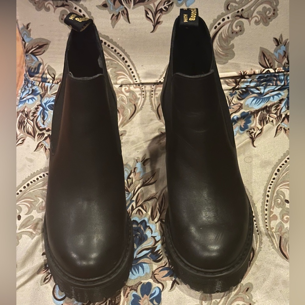 Dr Martens for women lug style. Never worn , to big on me. Sold as is. No box